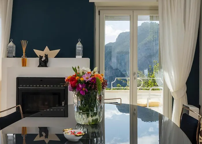 Roberhouse Tragara 37 Апартаменты *